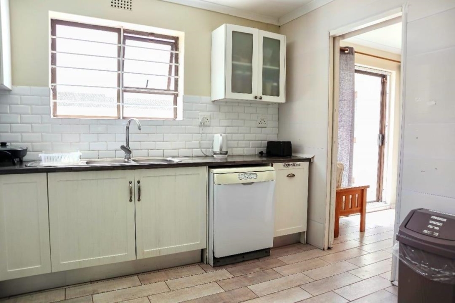 5 Bedroom Property for Sale in Marina Da Gama Western Cape